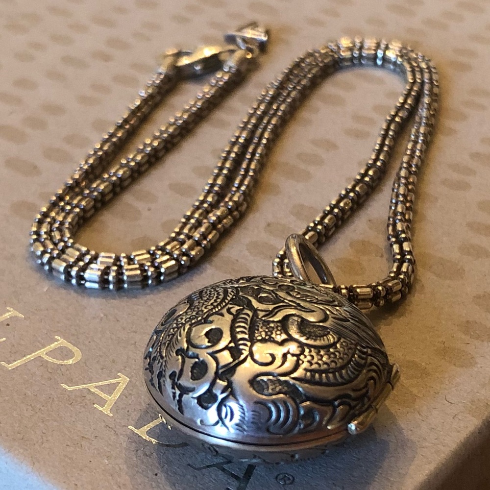 Vintage Silpada Etched Sterling Dragon Locket Necklace - Picture 16 of 16